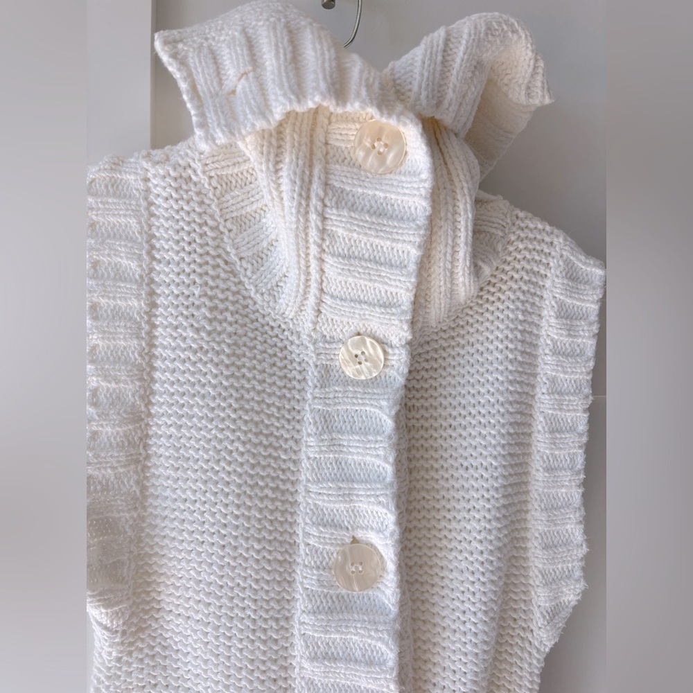 Chunky Knit Sweater Vest - Picture 2 of 5